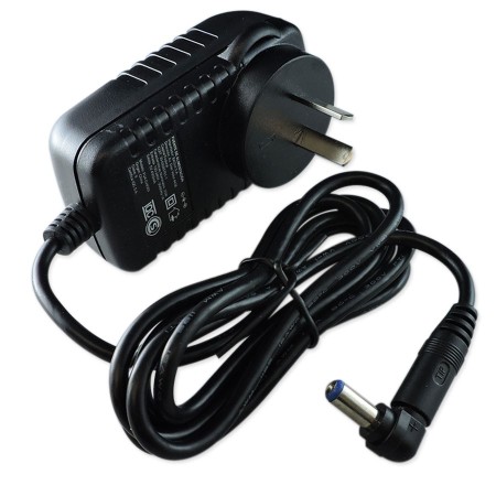 Fuente de alimentación 12V 2A con conector invertible